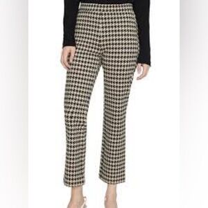 Sanctuary Black and Tan Houndstooth Cropped Pants. Medium